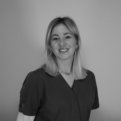 Portret van Hannelore Slegers, tandartsassistente bij De Krokodil
