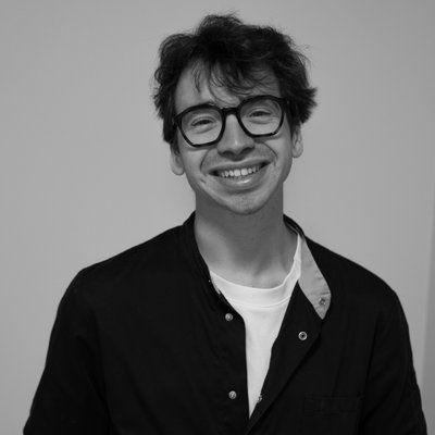 Portret van Tuur Germonpré, tandarts bij De Krokodil